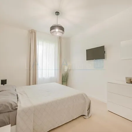 Apartment Wave Island Tent A23 *